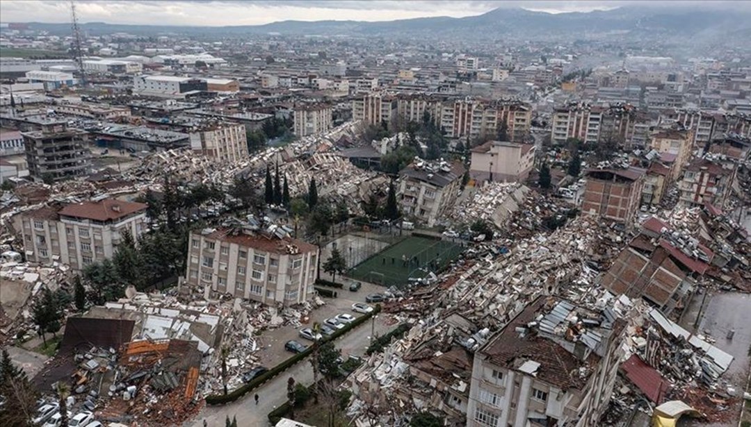 1200 kişiye mezar olmuştu: 600 Evler Sitesi’nin yapı müteahhidi tutuklandı – Son Dakika Türkiye Haberleri