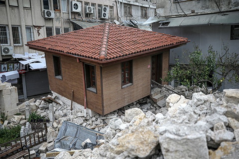 Antakya'da depremde tamamen yıkılan tarihi İhsaniye Camisi için sanat tarihçileri devrede - 1
