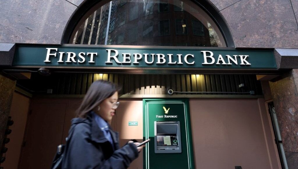 ABD'de bankacılık krizi: First Republic Bank, 11 büyük bankadan 30 milyar dolarlık mevduat aldı - Son Dakika Ekonomi Haberleri