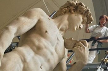 ABD’deki Davut heykeline yönelik ‘pornografik’ tartışmalarına İtalya’dan tepki