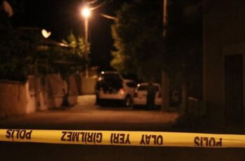 Antalya’da vahşet: Bebeğini boğarak öldürdü, 4 yaşındaki oğlunu yaraladı – Son Dakika Türkiye Haberleri