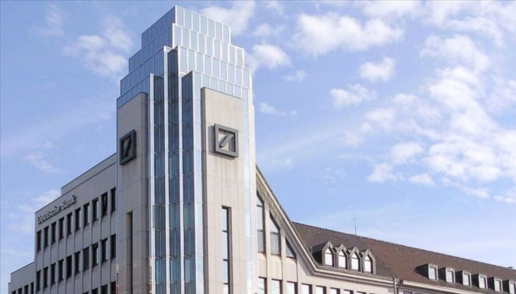 Avrupa'da Deutsche Bank korkusu: Hisseler üç gündür düşüşte - Son Dakika Ekonomi Haberleri