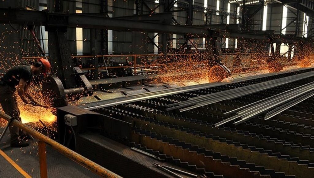 Bazı yassı çelik ürünlerinde gümrük vergisi artışı yeniden ertelendi - Son Dakika Ekonomi Haberleri