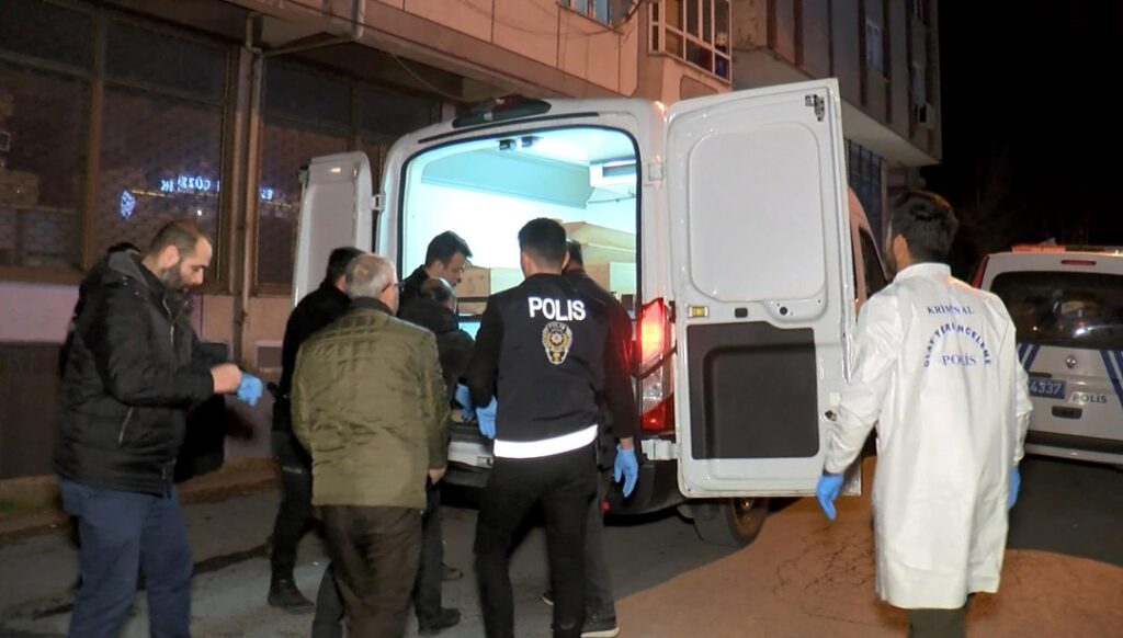 Birlikte yaşadığı kadını taşla öldürüp buzdolabına koydu - Son Dakika Türkiye Haberleri