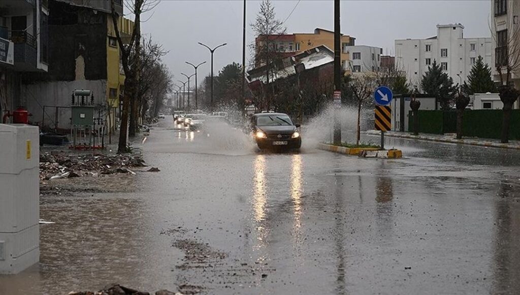 Deprem bölgesi için kuvvetli rüzgar uyarısı - Son Dakika Türkiye Haberleri