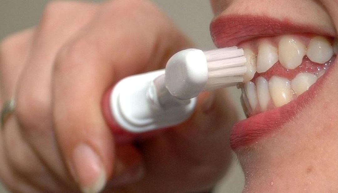 Diş fırçalamak orucu bozar mı? Diyanet açıkladı – Son Dakika Türkiye Haberleri