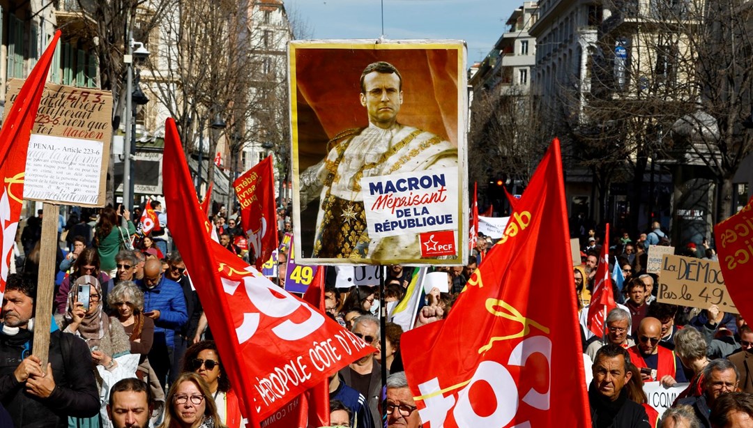 Fransa’da emeklililk reformu karşıtı protestolar: Macron yuhalandı – Son Dakika Dünya Haberleri