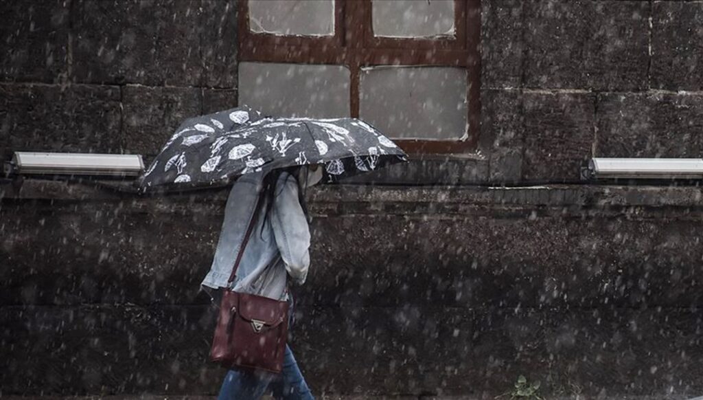 İki güne dikkat! Yağmurlu hava geri dönüyor - Son Dakika Türkiye Haberleri