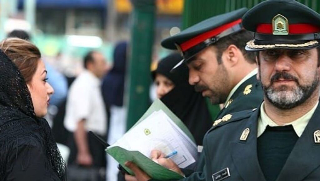 İran'da polisler kameralı görev yapacak - Son Dakika Dünya Haberleri
