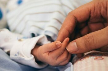 İtalya’da hükümetten “taşıyıcı annelik evrensel suç sayılsın” teklifi – Son Dakika Dünya Haberleri