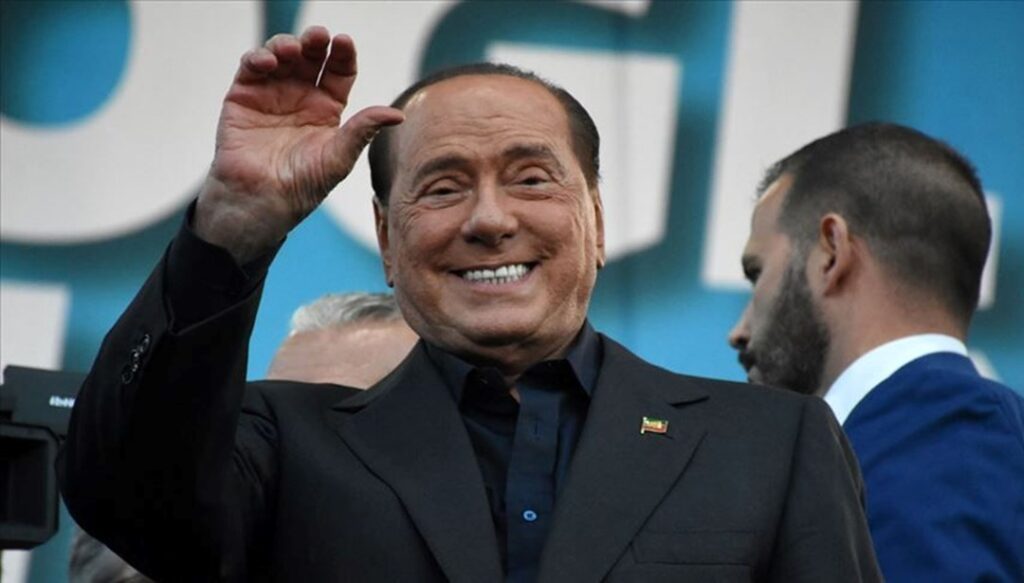 İtalya'nın eski başbakanı Berlusconi hastaneden taburcu edildi - Son Dakika Dünya Haberleri