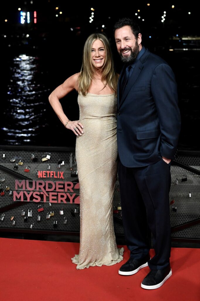 Jennifer Aniston yeni filminin prömiyerinde şıklığıyla tam not aldı