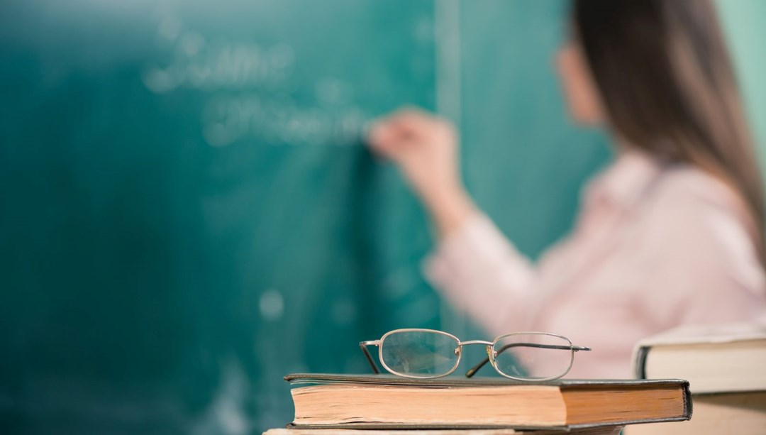Öğretmenlerin zorunlu çalışma yükümlülükleri 1 yıl ertelendi – Son Dakika Eğitim Haberleri