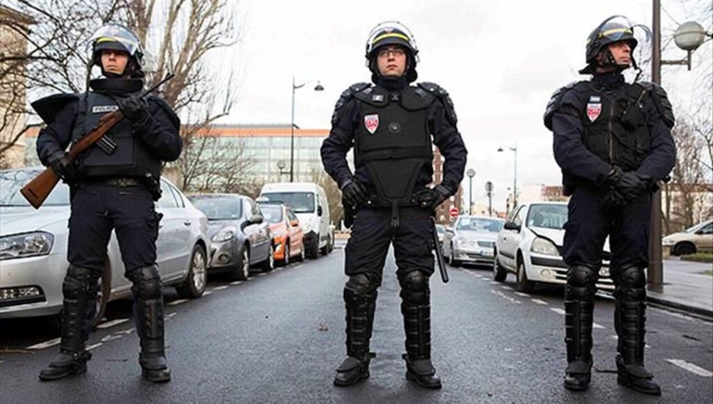 Paris'te polisin protestocuları tehdit etmesine ilişkin adli soruşturma açıldı - Son Dakika Dünya Haberleri
