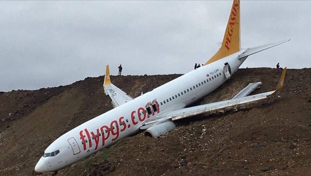 Pistten çıkan uçağın pilotu: Yanlışlıkla aktif ettim - Son Dakika Türkiye Haberleri