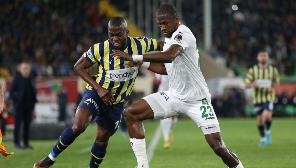 SON DAKİKA: Fenerbahçe Alanya'dan galibiyetle dönüyor - Son Dakika Spor Haberleri