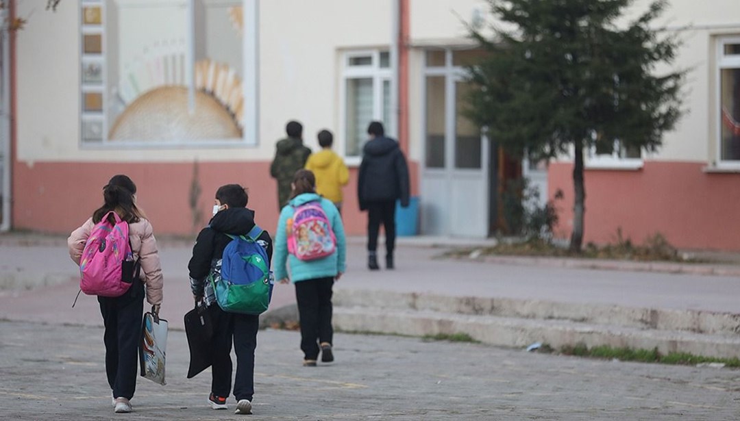 SON DAKİKA HABERİ: Adana’da okullar ne zaman açılacak? Milli Eğitim Bakanı Özer’den erteleme duyurusu – Son Dakika Türkiye Haberleri
