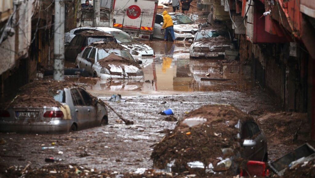 Sellerin nedeni iklim değişikliği mi ? | Prof. Dr. Kurnaz: Sel felaketleri daha da şiddetlenecek - Son Dakika Türkiye Haberleri