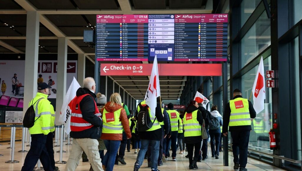 THY'nin bazı Düsseldorf seferlerine grev iptali - Son Dakika Türkiye Haberleri