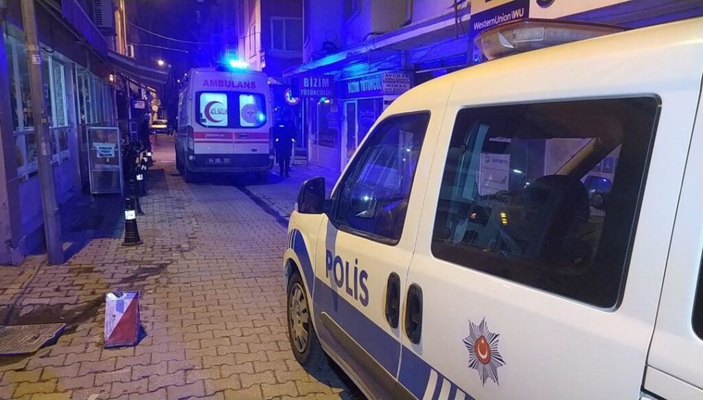 Uşak'ta bir kadın, erkek arkadaşını bıçakla öldürdü - Son Dakika Türkiye Haberleri
