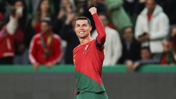 Cristiano Ronaldo Müslüman mı oldu? Ronaldo penaltı öncesi besmele çekti