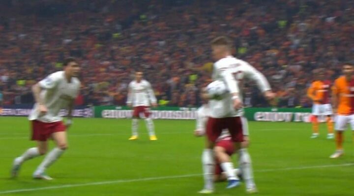 Galatasaray – Manchester United maçında tartışılan penaltı kararı